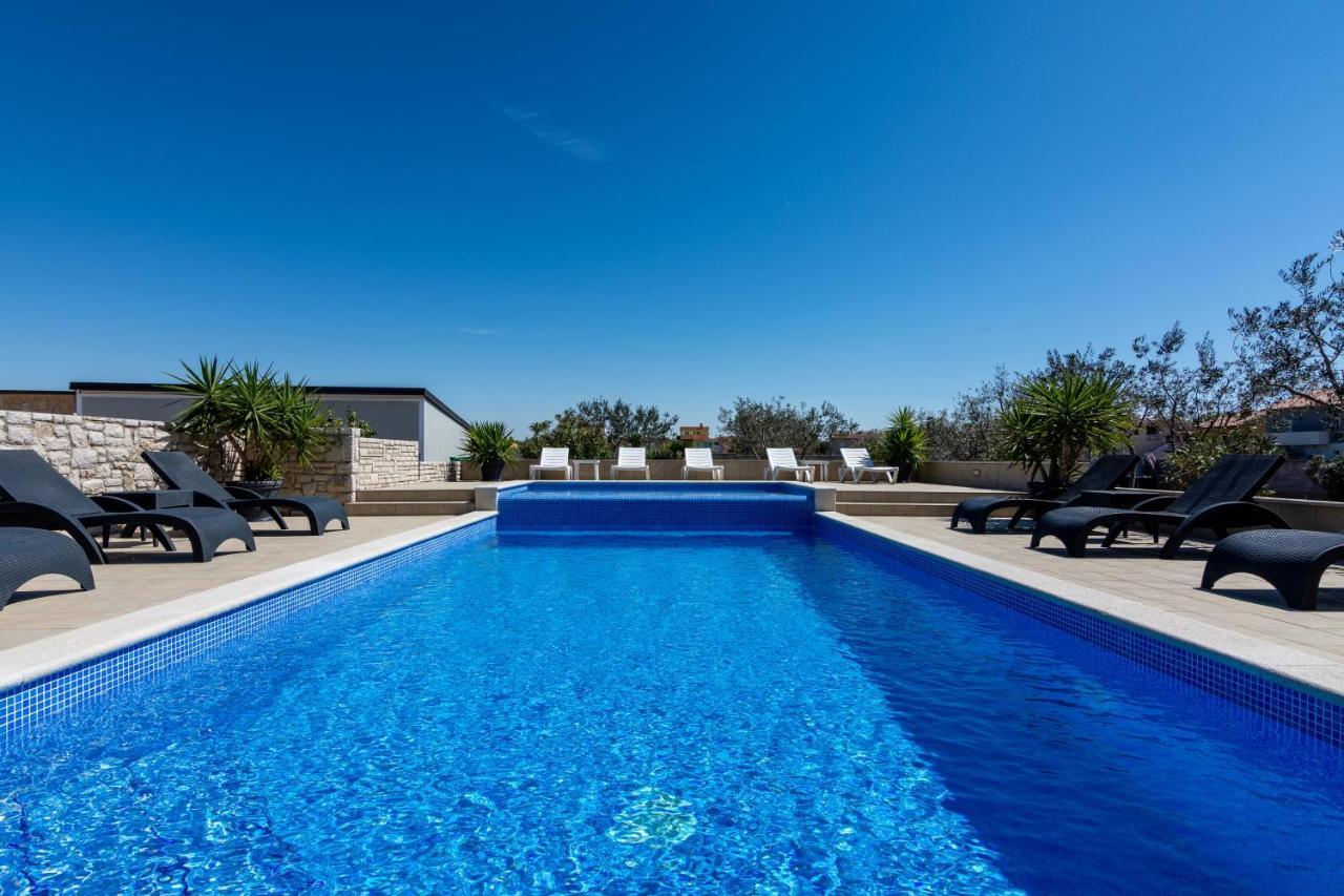 שטיניאן Family Friendly Apartments With A Swimming Pool Valbandon, Fazana - 2201 מראה חיצוני תמונה