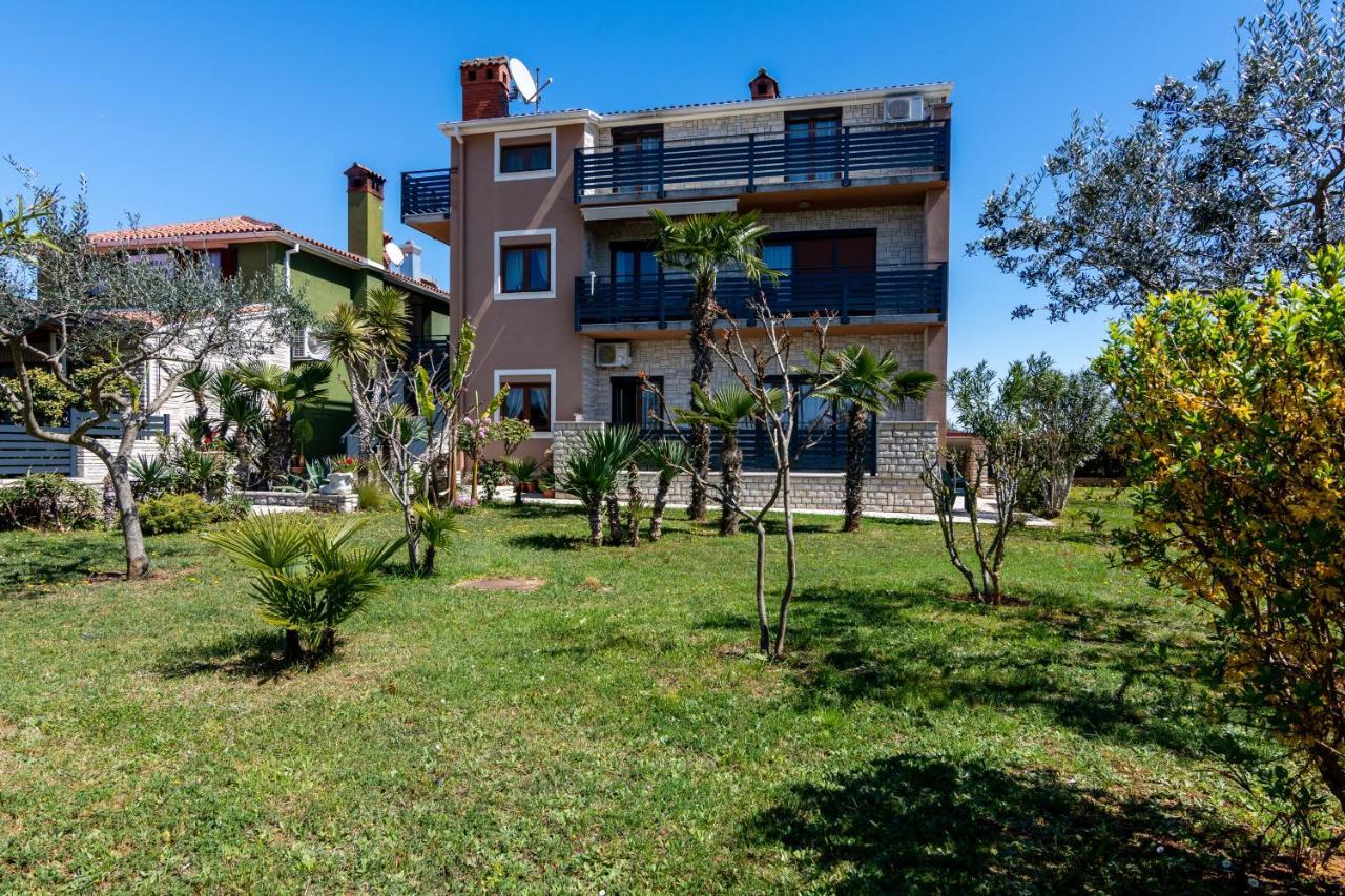שטיניאן Family Friendly Apartments With A Swimming Pool Valbandon, Fazana - 2201 מראה חיצוני תמונה