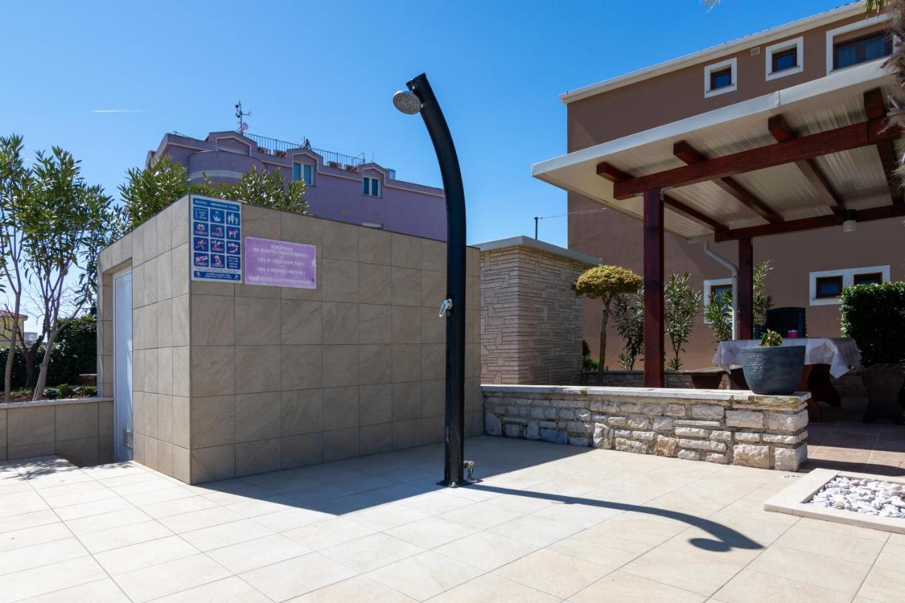 שטיניאן Family Friendly Apartments With A Swimming Pool Valbandon, Fazana - 2201 מראה חיצוני תמונה