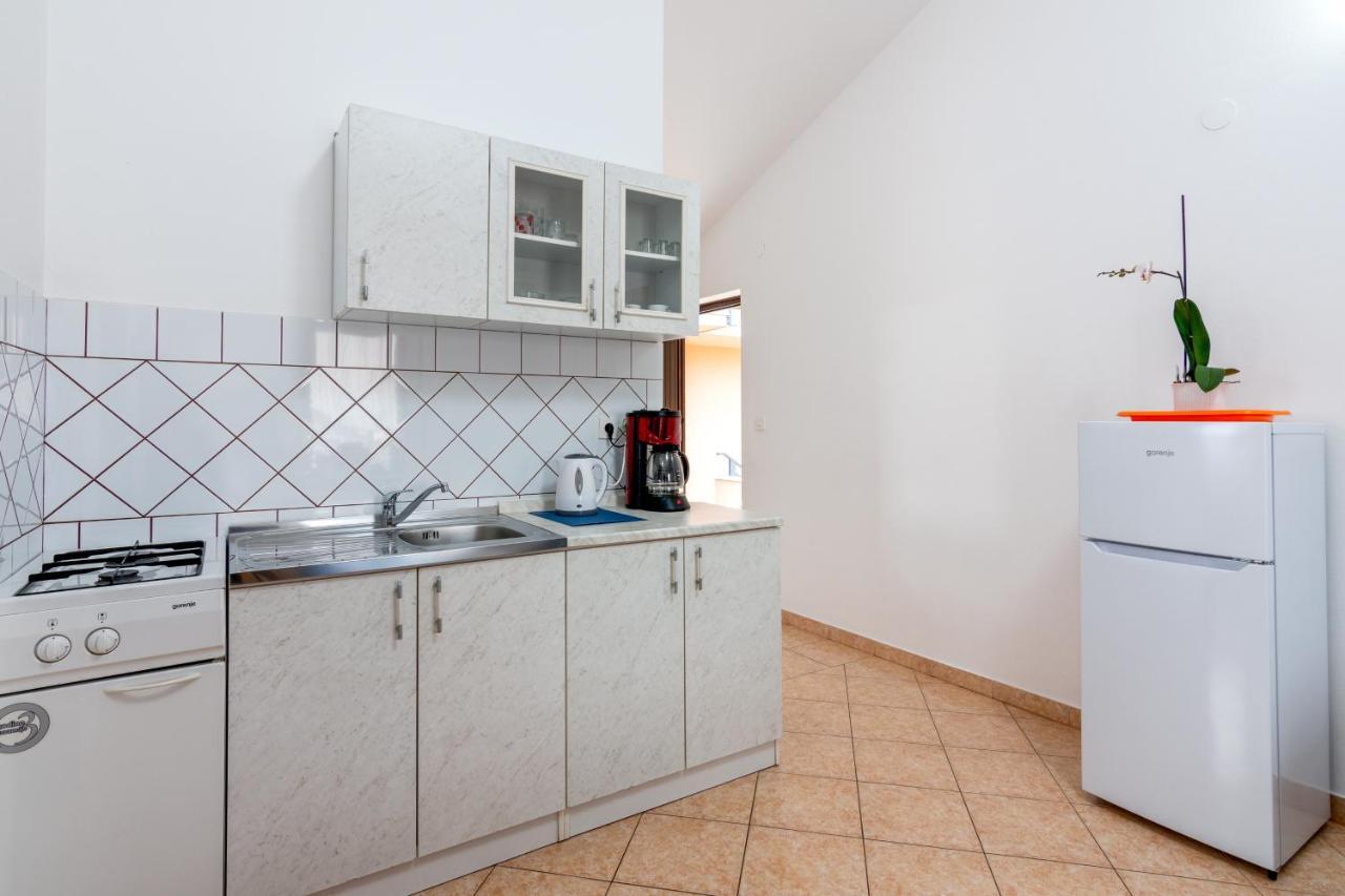 שטיניאן Family Friendly Apartments With A Swimming Pool Valbandon, Fazana - 2201 מראה חיצוני תמונה