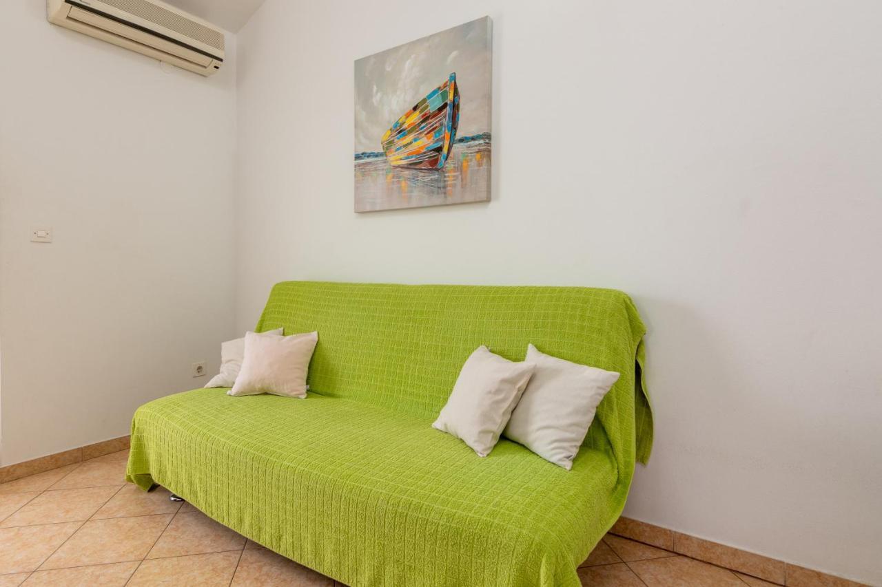 שטיניאן Family Friendly Apartments With A Swimming Pool Valbandon, Fazana - 2201 מראה חיצוני תמונה