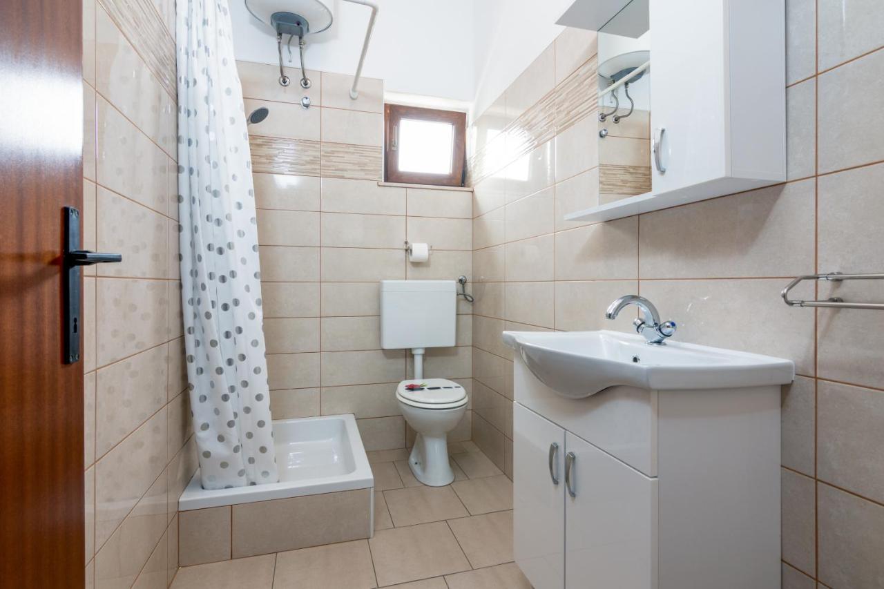 שטיניאן Family Friendly Apartments With A Swimming Pool Valbandon, Fazana - 2201 מראה חיצוני תמונה