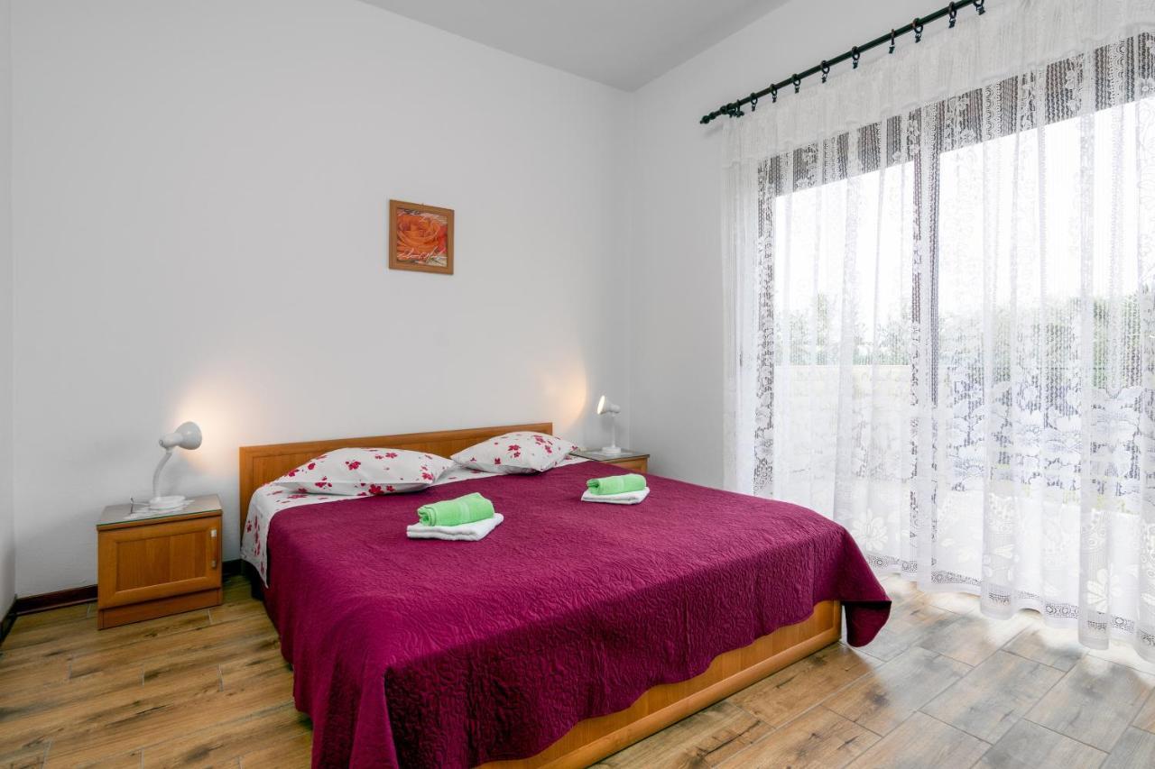 שטיניאן Family Friendly Apartments With A Swimming Pool Valbandon, Fazana - 2201 מראה חיצוני תמונה