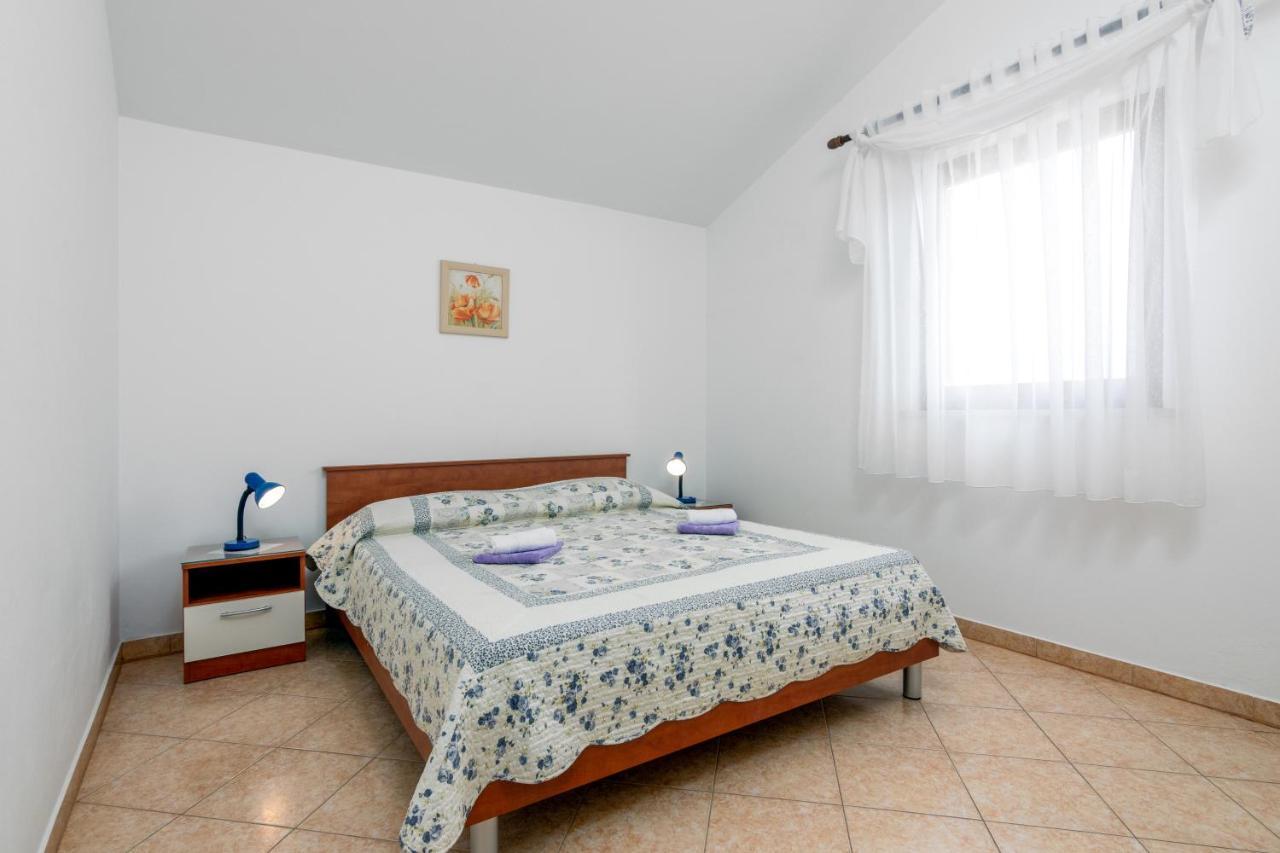 שטיניאן Family Friendly Apartments With A Swimming Pool Valbandon, Fazana - 2201 מראה חיצוני תמונה