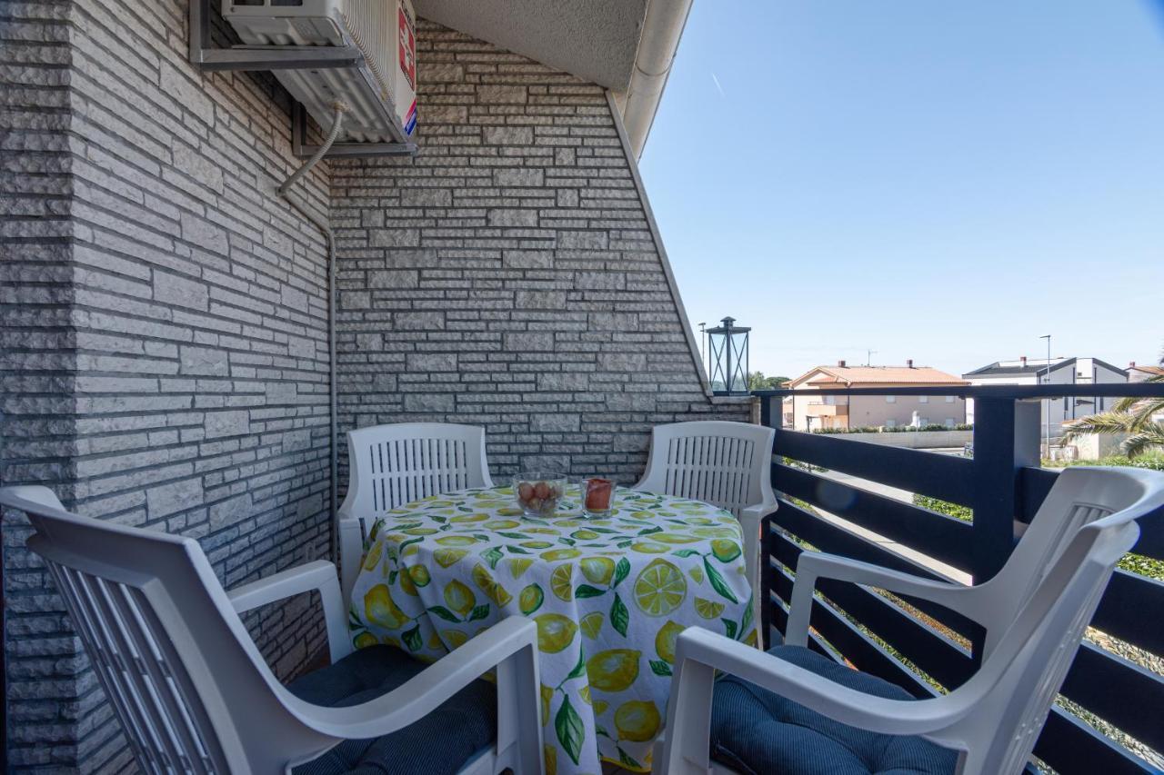 שטיניאן Family Friendly Apartments With A Swimming Pool Valbandon, Fazana - 2201 מראה חיצוני תמונה