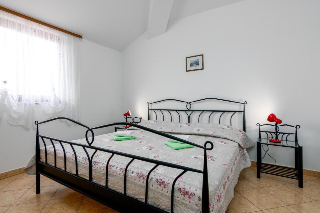 שטיניאן Family Friendly Apartments With A Swimming Pool Valbandon, Fazana - 2201 מראה חיצוני תמונה