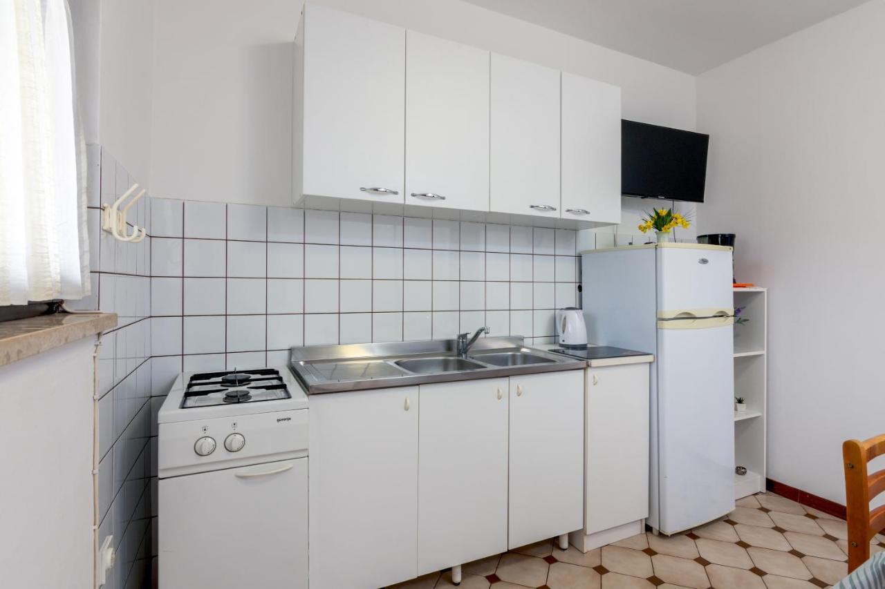 שטיניאן Family Friendly Apartments With A Swimming Pool Valbandon, Fazana - 2201 מראה חיצוני תמונה