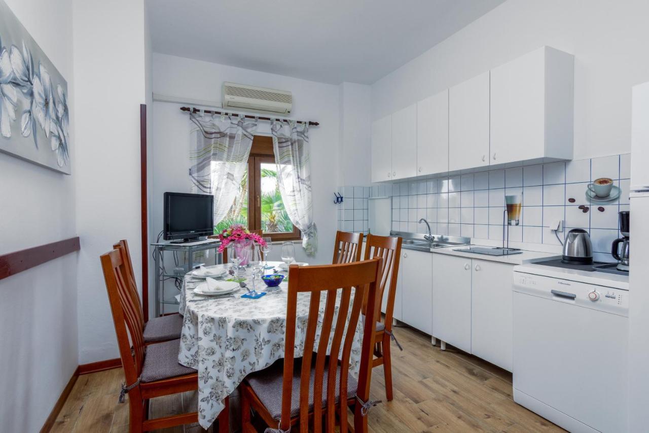 שטיניאן Family Friendly Apartments With A Swimming Pool Valbandon, Fazana - 2201 מראה חיצוני תמונה