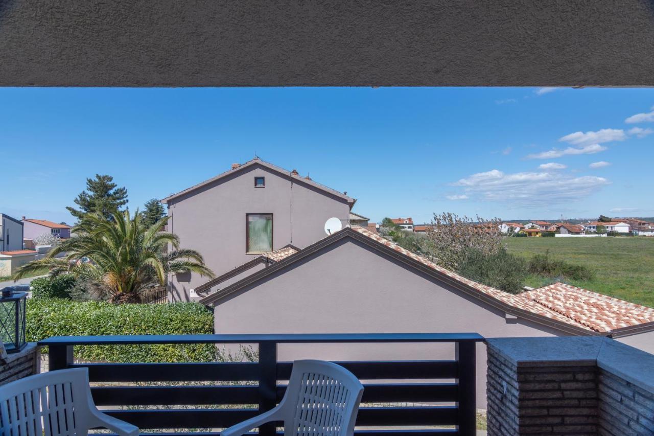 שטיניאן Family Friendly Apartments With A Swimming Pool Valbandon, Fazana - 2201 מראה חיצוני תמונה